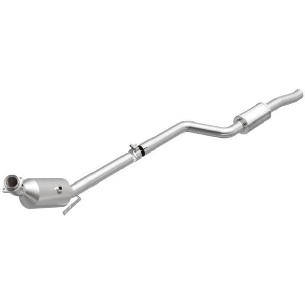 Magnaflow - MagnaFlow 11-12 Mercedes-Benz C300 3.0L OEM Grade Direct Fit Catalytic Converter - 21-498