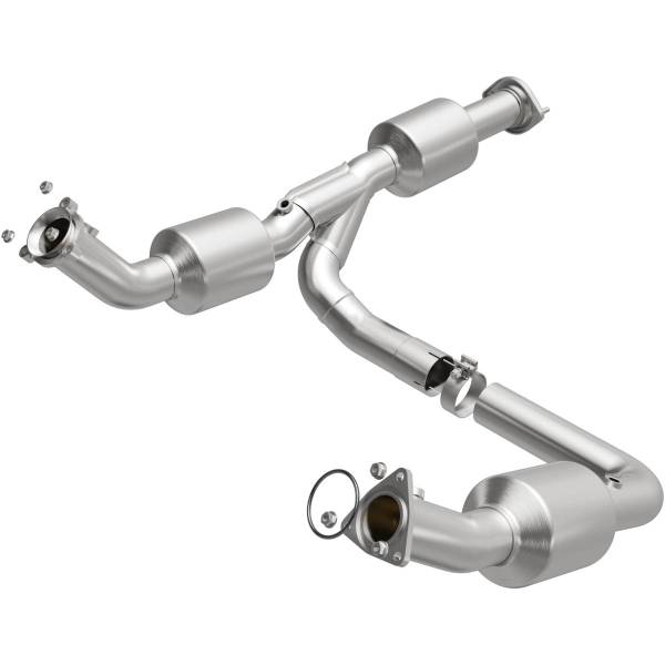 Magnaflow - Magnaflow 18-20 Chevrolet Express 2500 Single Underbody 4.3L Direct Fit Catalytic Converter - 280210