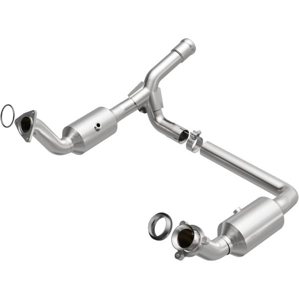 Magnaflow - Magnaflow 19-20 GMC Sierra 1500 Single Underbody 4.3L/5.3L Direct Fit Catalytic Converter - 280656