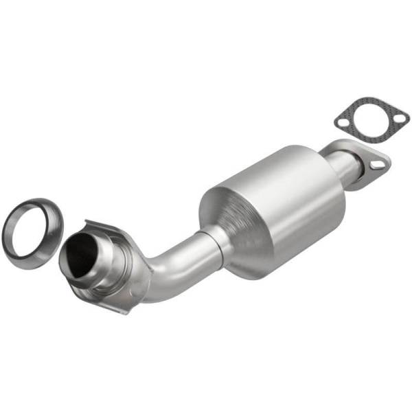 Magnaflow - MagnaFlow Pre-OBDII Direct Fit Catalytic Converter 79-85 Dodge Ram 50 2.0L/2.6L - 3391238