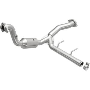 Magnaflow - MagnaFlow Conv Direct Fit 15-17 Ford F150 V6 2.7L OEM Underbody - 21-471 - Image 1