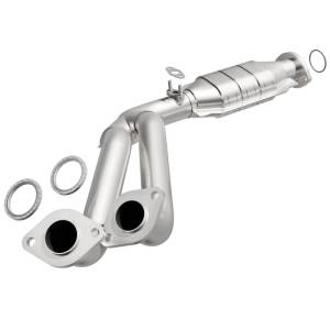 MagnaFlow Conv DF 96-97 Lexus LX450 4.5L / 95-97 Toyota Land Cruiser 4.5L Front - 23120