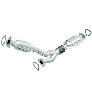 MagnaFlow Conv DF 00-03 Saturn 3L Rear - 24410