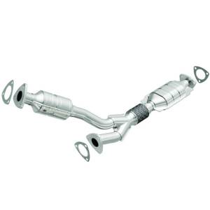 Magnaflow - MagnaFlow Conv DF 00-03 Saturn 3L Rear - 24410 - Image 2