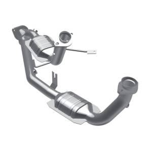 MagnaFlow Conv DF 96-99 Ford Taurus3.0L 50S - 444023