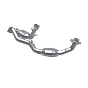 MagnaFlow Conv DF 96-99 Ford Taurus3.0L 50S - 444033