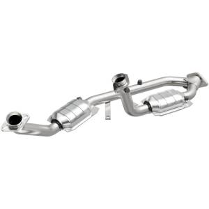 Magnaflow - MagnaFlow Conv Direct Fit 97-98 Ford Windstar 3.0L - 4451342 - Image 2