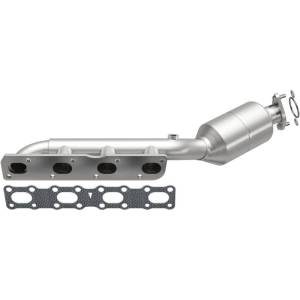 Magnaflow - MagnaFlow Direct-Fit SS Catalytic Converter 04-06 Nissan Titan 5.6L V8 (California) - 4451501 - Image 2