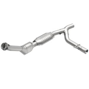 Magnaflow - MagnaFlow Conv DF 99-00 Ford Trucks 5.4L - 447116 - Image 1