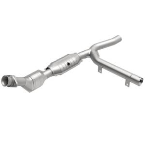 Magnaflow - MagnaFlow Conv DF 01 Ford F-150 4.2L - 447146 - Image 1