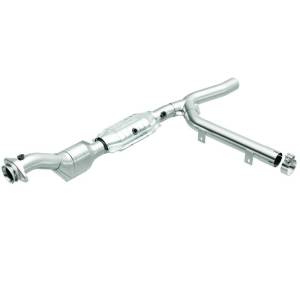 Magnaflow - MagnaFlow Conv DF 97-98 Ford Trucks 4.6L - 447178 - Image 1