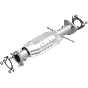 Magnaflow - MagnaFlow Conv DF 96-99 S10/Sanoma 4WD 4.3L - 447214 - Image 2