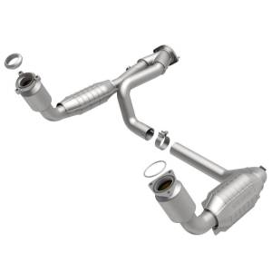 MagnaFlow Conv DF 99-00 Chevy Pickups 4.3L - 447284