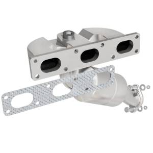 MagnaFlow Conv DF BMW 01-05 325 2.5L / 01-05 330 3.0L / 01-02 Z3 2.5L/3.0L California - Rear - 452288