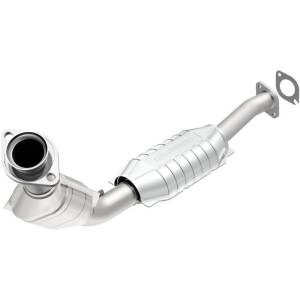 Magnaflow - Magnaflow Conv DF 03-06 Ford Crown Victoria / 03-06 Lincoln Town Car 4.6L (California) - 454000 - Image 2