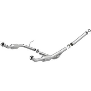 MagnaFlow Conv Direct Fit OEM 2004-2005 Ford Explorer/Mercury Mountaineer Underbody - 4551013