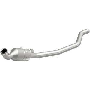 Magnaflow - Magnaflow Conv DF 2006-2011 R350 3.5 L Underbody - 52178 - Image 1