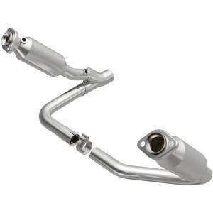 MagnaFlow Conv DF California Grade 07-08 Dodge Durango 3.7L - 5551832