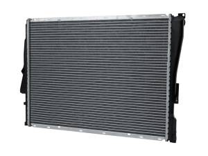 aFe - aFe BladeRunner OER Series Radiator 01-06 BMW 3-Series (E46) 01-06/ Z4 (E85/86) 03-08 46-53241 - Image 1